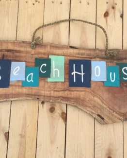 Beachhouse farbiges Treibholzschild